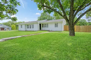 408 N Gowdy St, Whitewright, TX 75491 - Photo 2