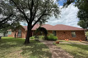 107 Ridge Ct, Glen Rose, TX 76043 - Photo 1