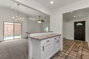 5009 Middleton Cir, The Colony, TX 75056 - Photo 4