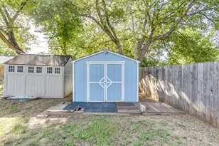 433 Linda Dr, Burleson, TX 76028 - Photo 30