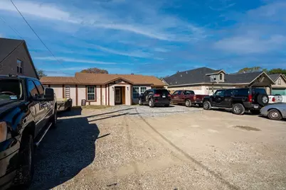 4115 S Peachtree Road, Balch Springs, TX 75180 - Photo 2