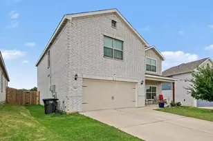 304 Lowery Oaks Trl, Fort Worth, TX 76120 - Photo 1