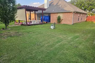 747 E 6th St, Krum, TX 76249 - Photo 20