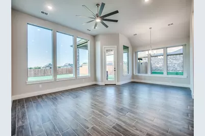 139 Lakeview Circle, Pilot Point, TX 76258 - Photo 6