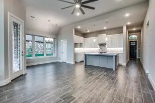 139 Lakeview Cir, Pilot Point, TX 76258 - Photo 4