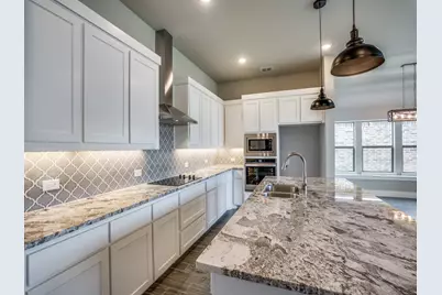 139 Lakeview Circle, Pilot Point, TX 76258 - Photo 2