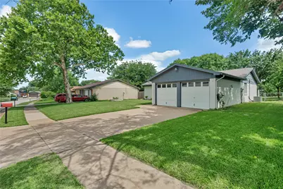 1008 Westminister Court, Arlington, TX 76015 - Photo 2