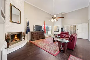 2719 Fairway Park St, Grand Prairie, TX 75050 - Photo 2