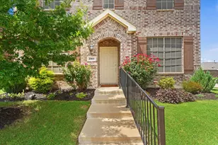 2301 Opaline Dr, Little Elm, TX 76227 - Photo 2