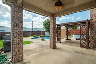 10137 Red Bluff Dr, Fort Worth, TX 76177 - Photo 8