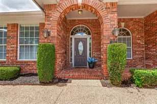 411 Greenway Ct, Coppell, TX 75019 - Photo 2
