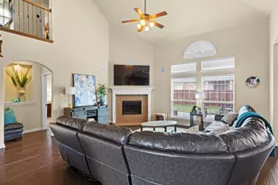 217 Chappellet St, Kennedale, TX 76060 - Photo 4