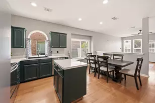 10621 Cloisters Dr, Fort Worth, TX 76131 - Photo 14