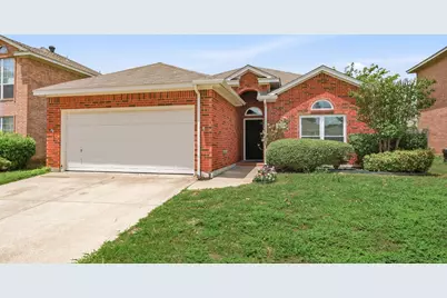 10621 Cloisters Drive, Fort Worth, TX 76131 - Photo 1
