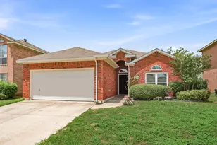 10621 Cloisters Dr, Fort Worth, TX 76131 - Photo 1