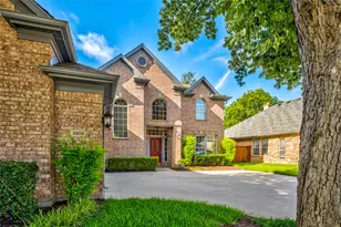 2233 Beechwood Ln, Flower Mound, TX 75028 - Photo 2