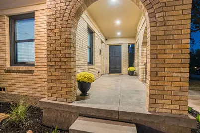 1835 Cedar Crest Boulevard, Dallas, TX 75203 - Photo 2