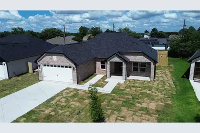 306 Backlash Drive, Gun Barrel City, TX 75156 - Photo 2