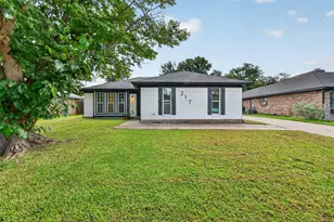 217 Teakwood Dr, Princeton, TX 75407 - Photo 2