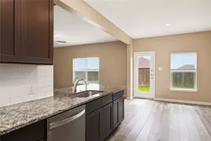 265 Honeysuckle Ln, Princeton, TX 75407 - Photo 10