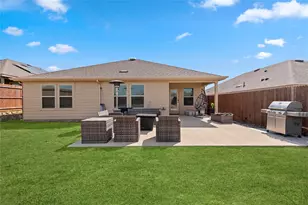 985 Alton Dr, Aubrey, TX 76227 - Photo 22