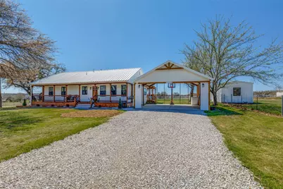 320 English Court, Springtown, TX 76082 - Photo 2