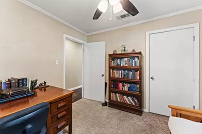 3921 Austin Avenue, Waco, TX 76710 - Photo 18