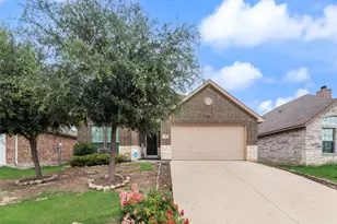 301 Billy Wickliffe Dr, Wilmer, TX 75172 - Photo 2