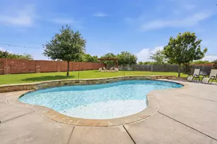 1365 Broadmoor Dr, Burleson, TX 76028 - Photo 32