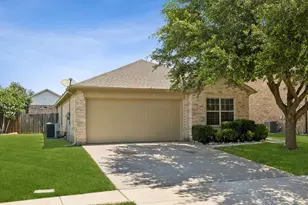 1116 Cottonwood Dr, Crowley, TX 76036 - Photo 4