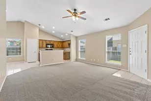 1116 Cottonwood Dr, Crowley, TX 76036 - Photo 6