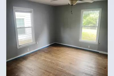 210 W Dexter Street, Sherman, TX 75092 - Photo 8