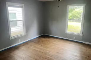 210 W Dexter St, Sherman, TX 75092 - Photo 8