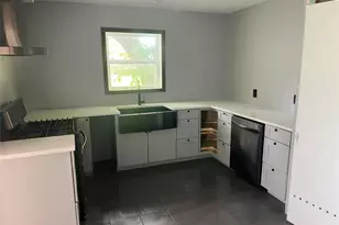 210 W Dexter St, Sherman, TX 75092 - Photo 6