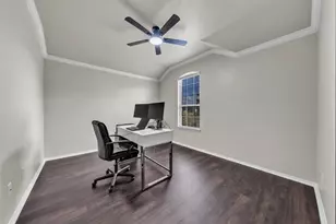 381 Coral Vine Ln, Burleson, TX 76028 - Photo 6