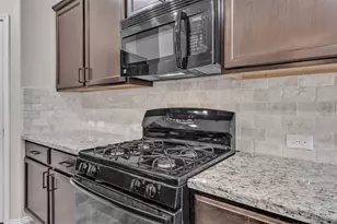 381 Coral Vine Ln, Burleson, TX 76028 - Photo 14