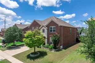910 Cormorant Dr, Sherman, TX 75092 - Photo 2