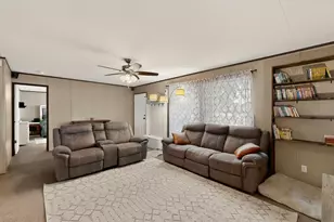 5800 Archery Ct, Granbury, TX 76048 - Photo 4