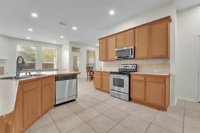 824 Duck Pond Dr, Grand Prairie, TX 75052 - Photo 8