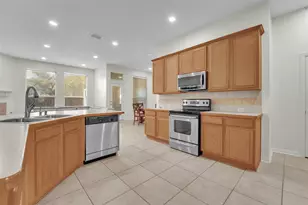 824 Duck Pond Dr, Grand Prairie, TX 75052 - Photo 8