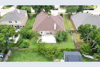 824 Duck Pond Dr, Grand Prairie, TX 75052 - Photo 30
