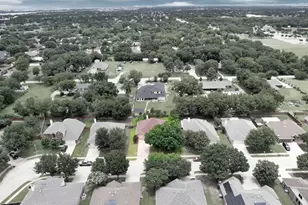 824 Duck Pond Dr, Grand Prairie, TX 75052 - Photo 32