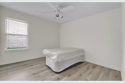 824 Duck Pond Dr, Grand Prairie, TX 75052 - Photo 22