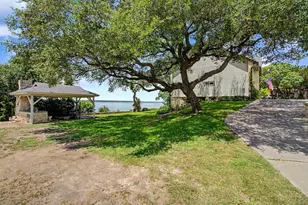 131 Live Oak Dr, Whitney, TX 76692 - Photo 8