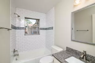 2726 Starcrest Ln, Farmers Branch, TX 75234 - Photo 14