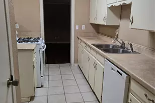 1601 McAnear St, Cleburne, TX 76033 - Photo 4
