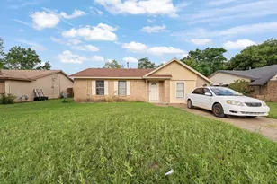 1601 McAnear St, Cleburne, TX 76033 - Photo 1