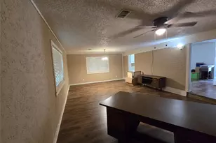 1601 McAnear St, Cleburne, TX 76033 - Photo 6