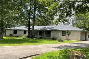 55 Cumberland Cir, Denison, TX 75021 - Photo 2