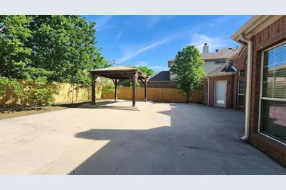 5207 W Cove Way, Grand Prairie, TX 75052 - Photo 26